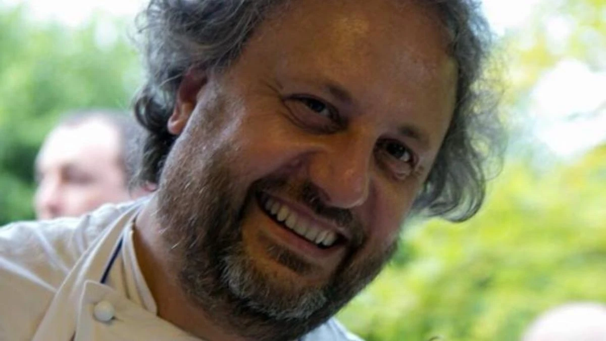 Davide Di Corato, chef e giornalista, morto a Chiaramonte Gulfi