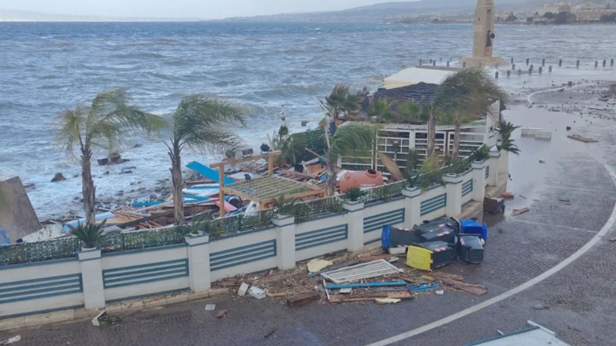 Distruzione causata dal maltempo in Calabria e Sicilia