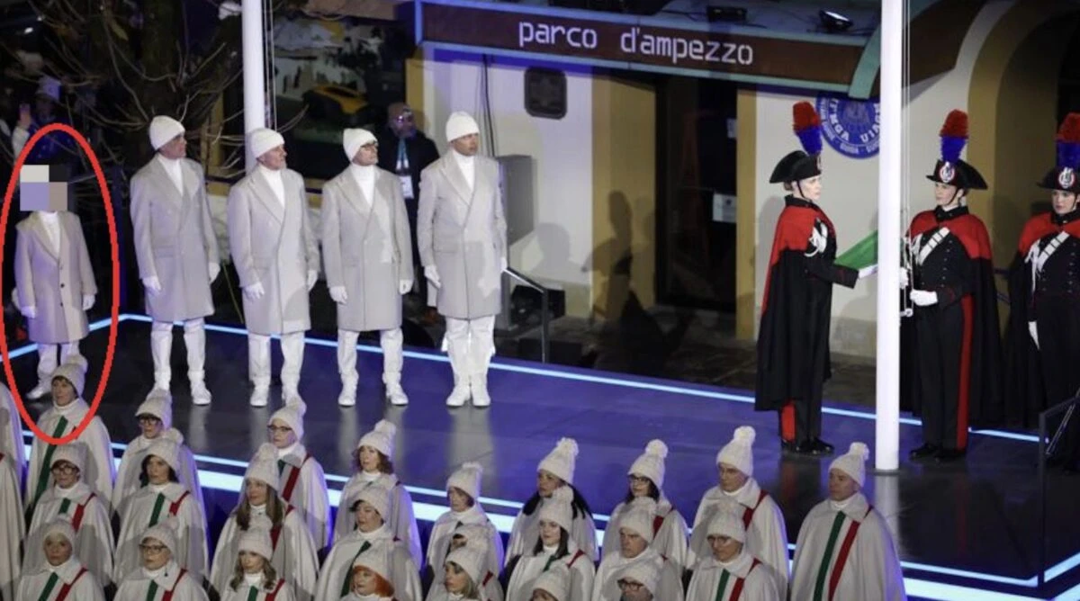 Tributo a Raffaella Carrà durante la cerimonia di apertura