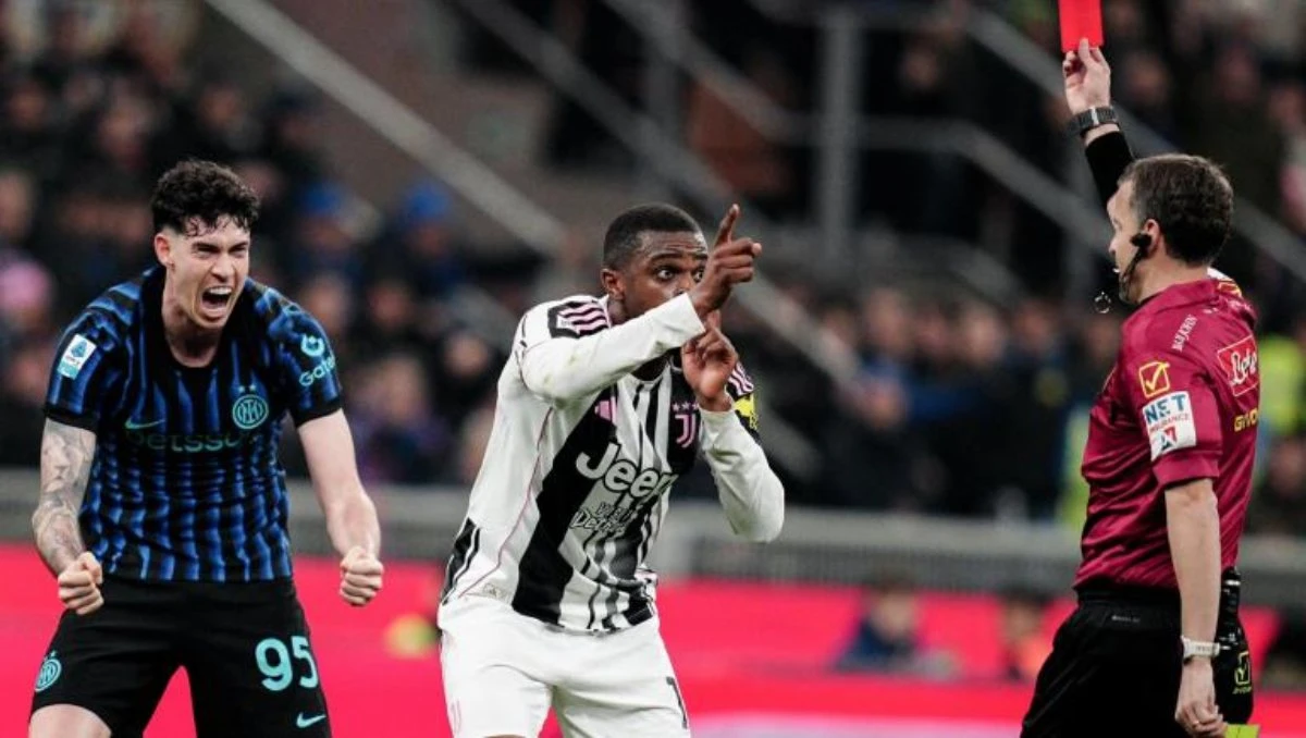 Pierre Kalulu in azione durante il derby d'Italia