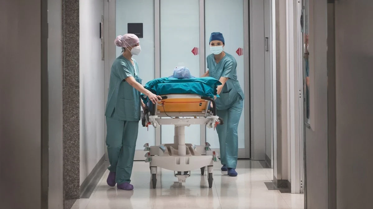 Ingresso di un moderno ospedale europeo