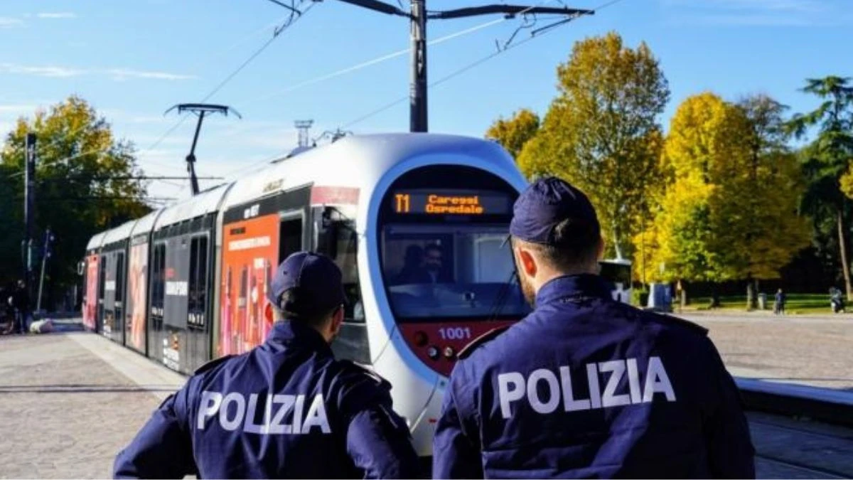 Tramvia Firenze notte