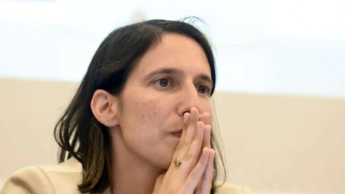 Politica italiana dopo il referendum: Calenda esclude il ritorno nel centrosinistra e rilancia il terzo polo riformista