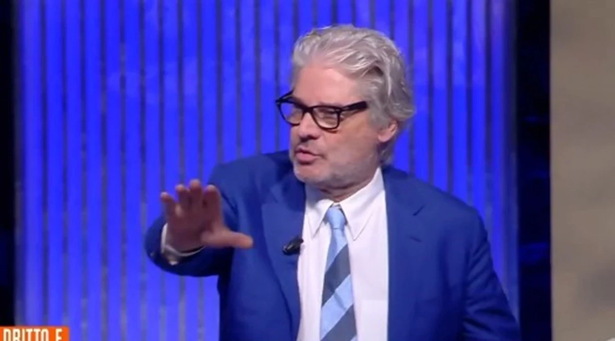 Paolo Del Debbio in studio durante la trasmissione