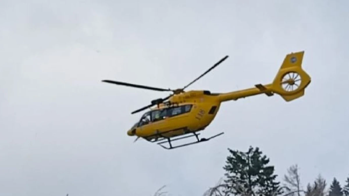 Elicottero di soccorso in volo