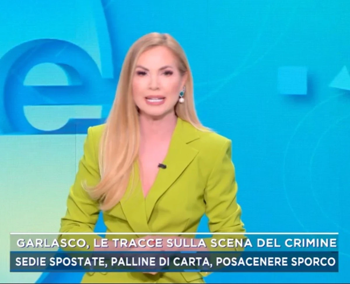 Interno della casa di Garlasco con dettaglio su tavolo e oggetti