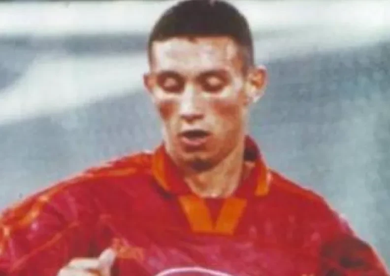 Gianluca Cherubini con una maglia da gioco in un’immagine d’archivio