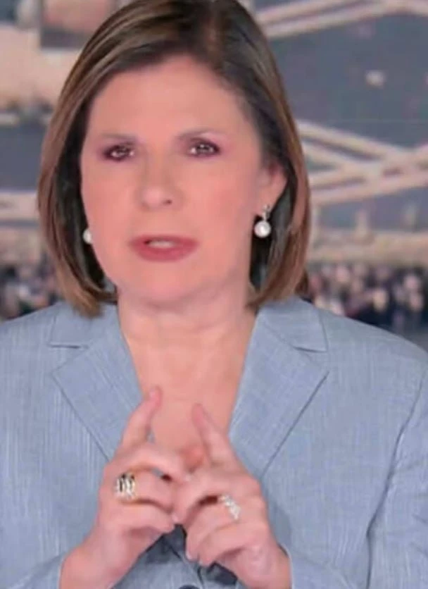 Bianca Berlinguer durante la trasmissione Cartabianca