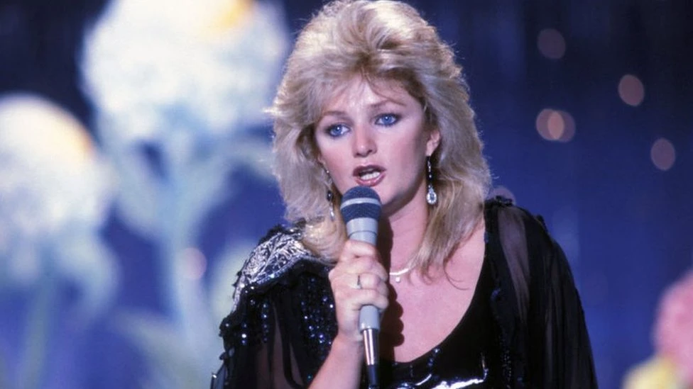Bonnie Tyler durante una performance