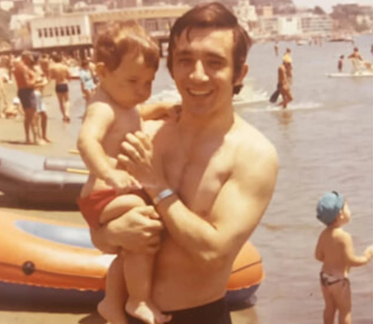 Federico Zampaglione al mare con il padre Domenico