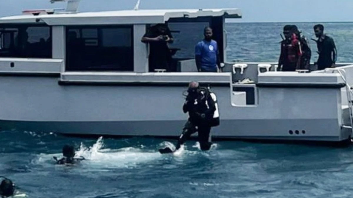 Operazioni di recupero alle Maldive