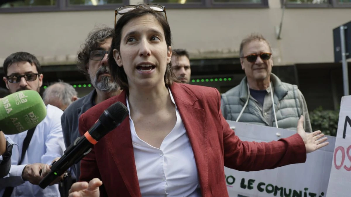Elly Schlein e sindaco di Lecco durante diretta Facebook