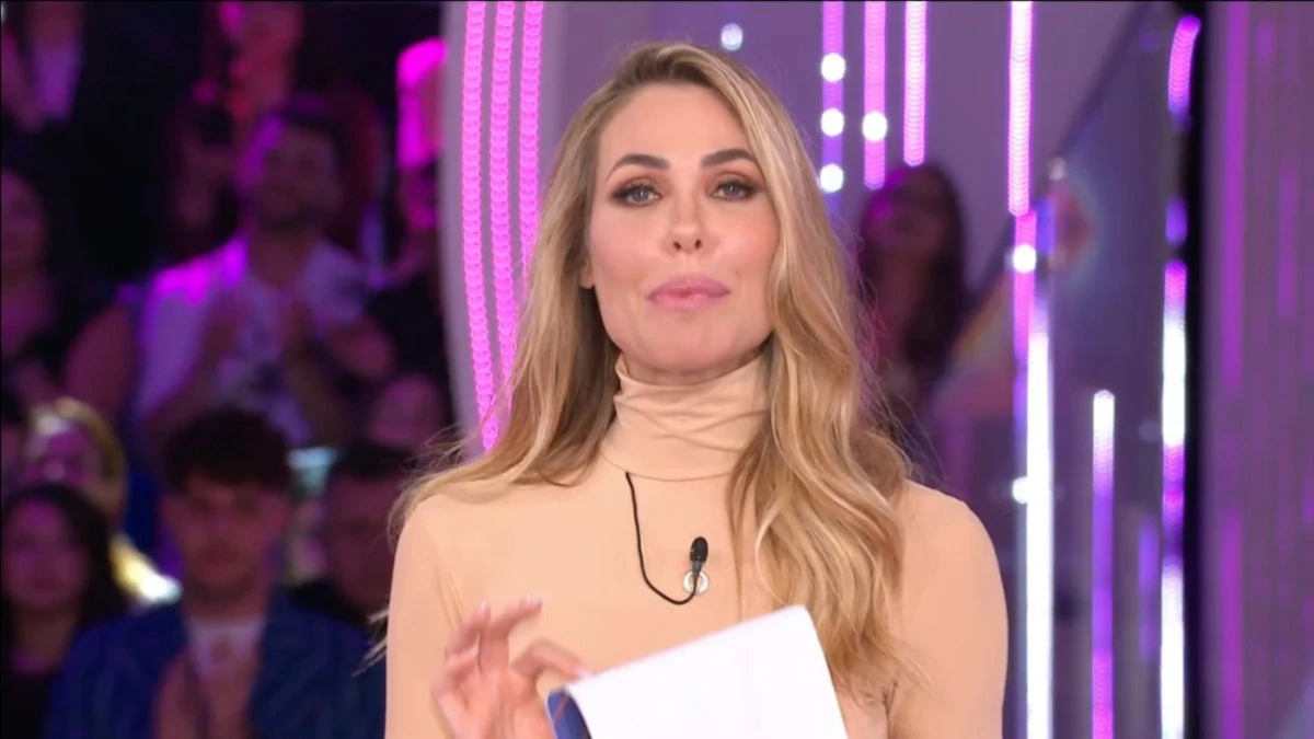 Ilary Blasi durante l’udienza
