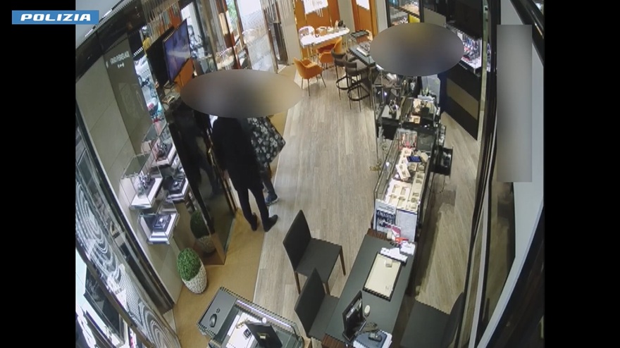 rapina arrestati successo polizia