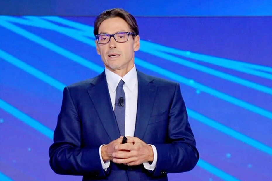 Pier Silvio Berlusconi durante un evento a Mediaset