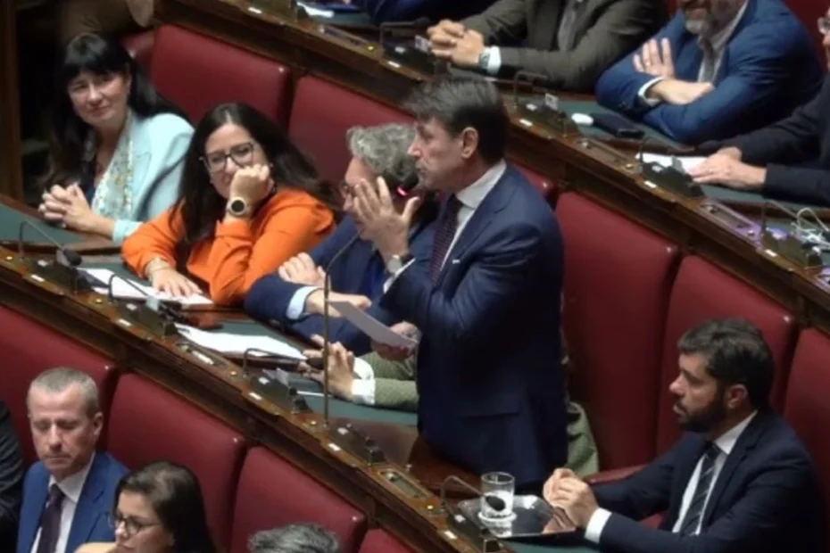 conte esplode aula finimondo