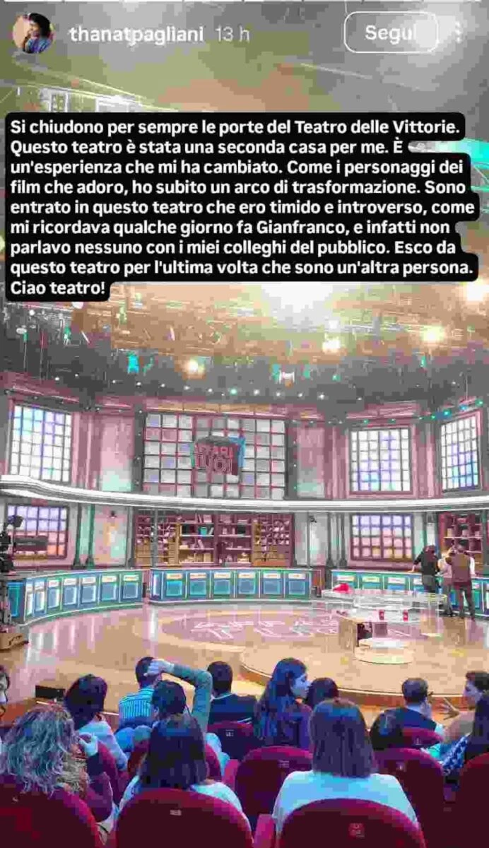 Thanat Pagliani durante una registrazione di Affari Tuoi
