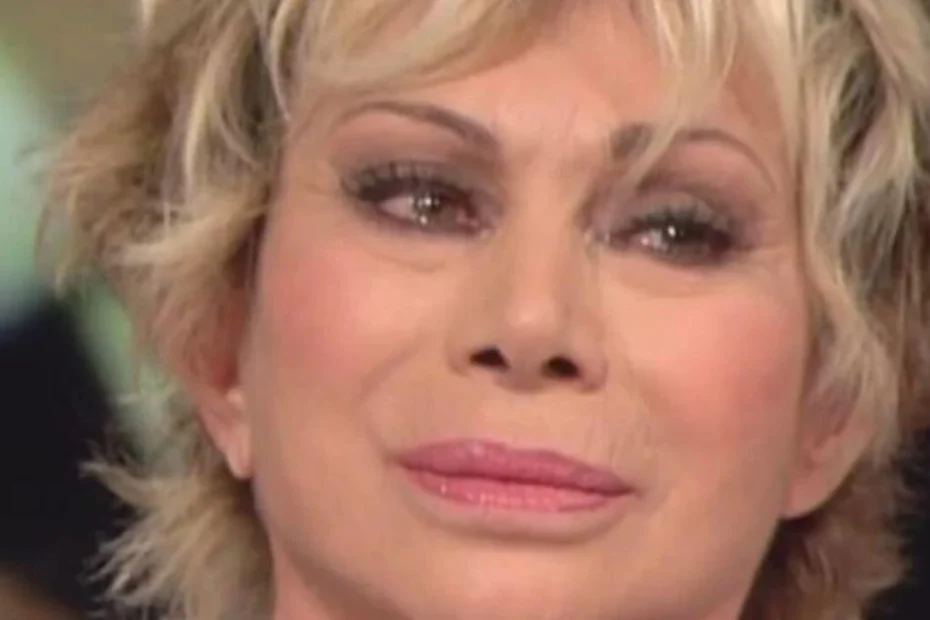carmen russo mai pianto così