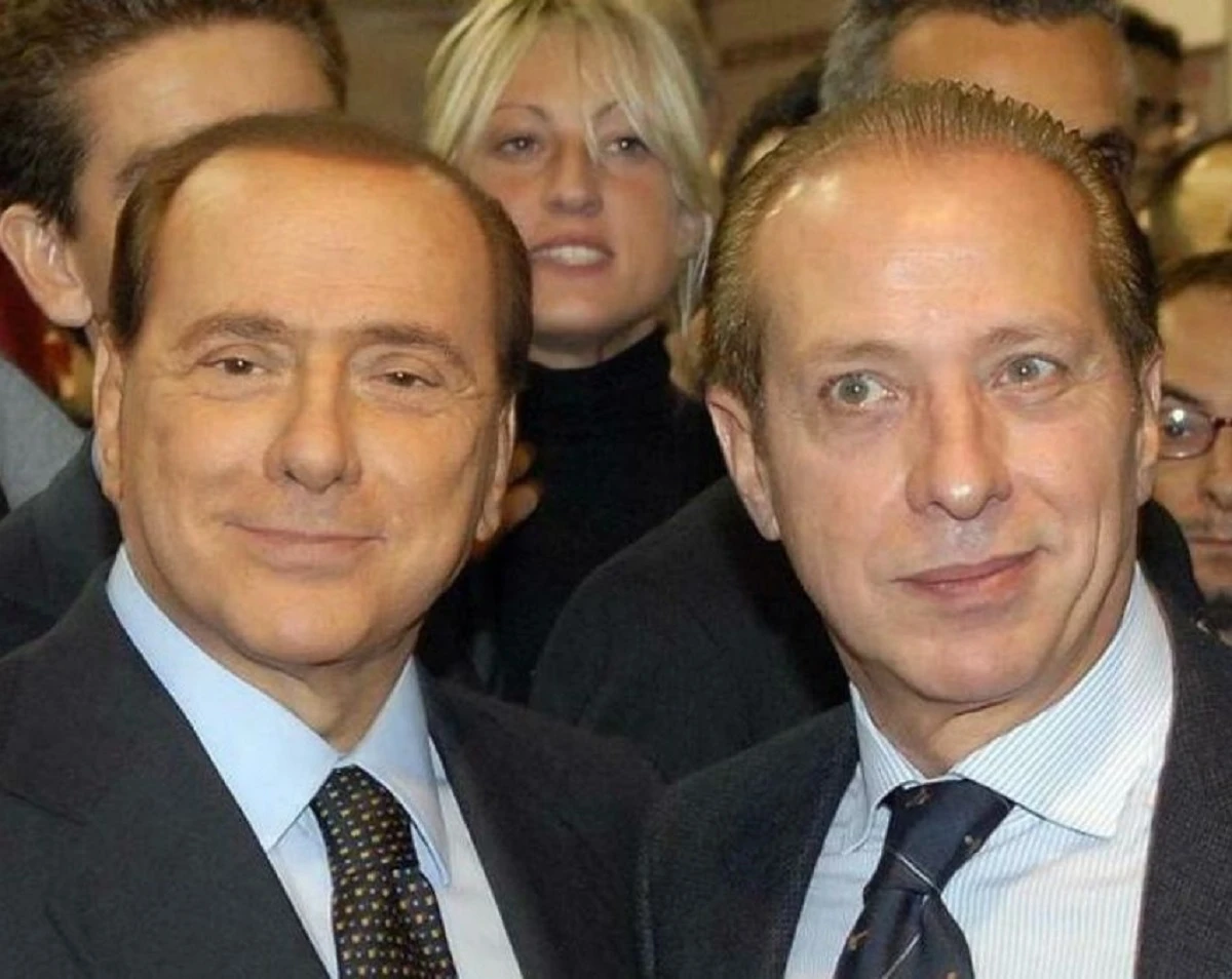 Silvio Berlusconi e Paolo Berlusconi insieme in un evento pubblico