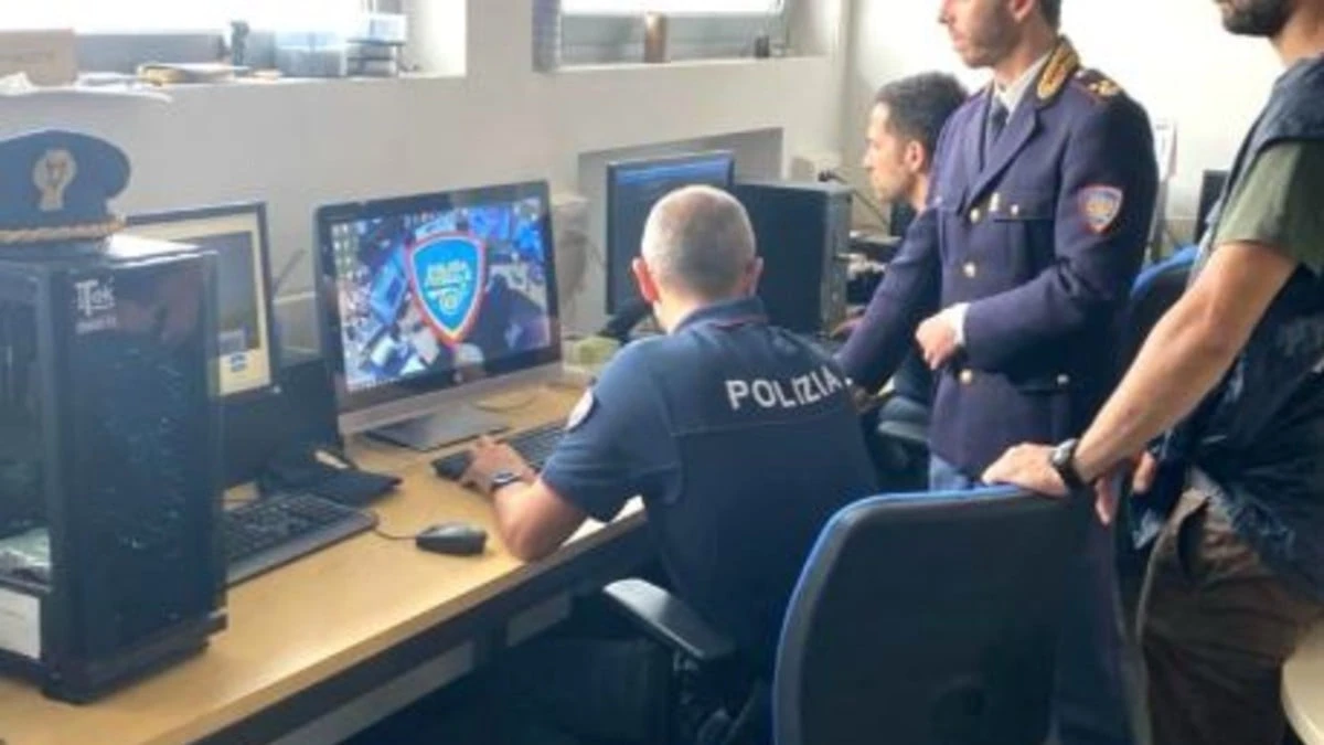 Attenzione a questo SMS: basta una telefonata e ti svuotano il conto